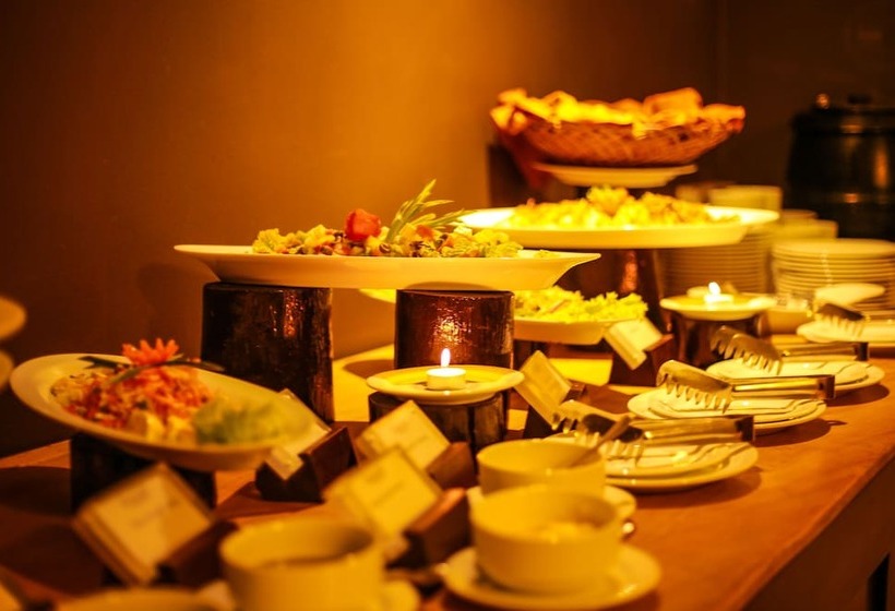 منتجع Grand Beach