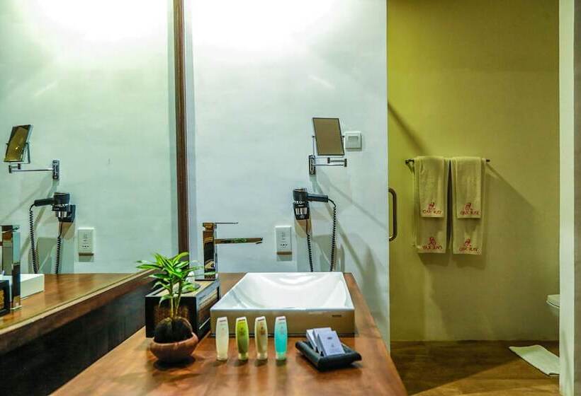 منتجع Grand Beach