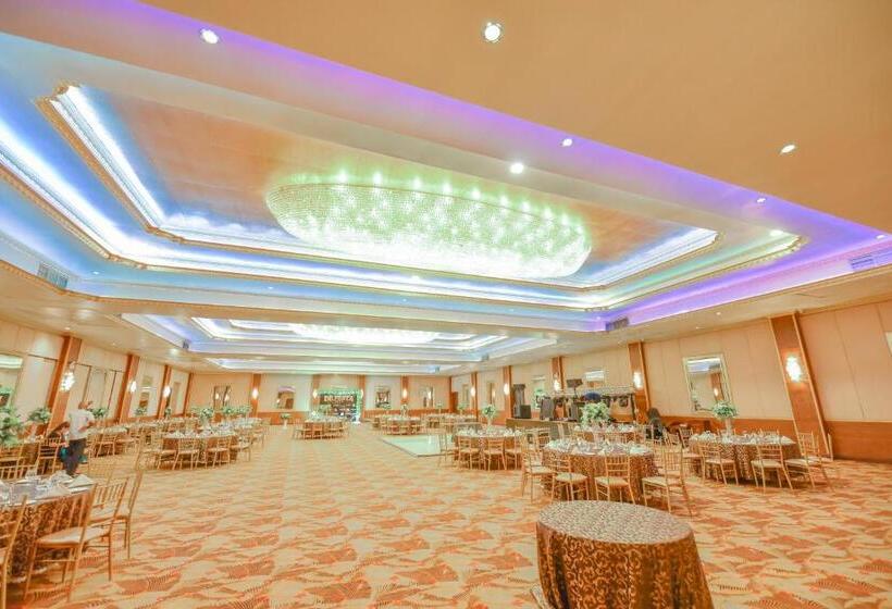 ホテル Full Moon Garden