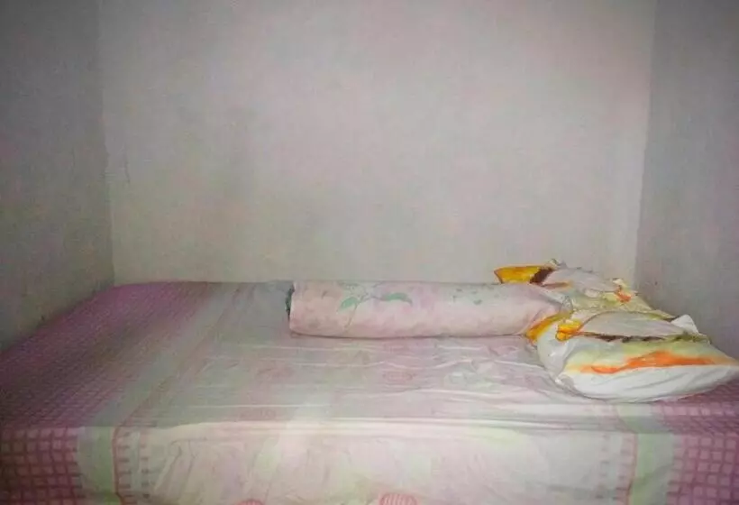 ユースホステル Budaya Kaki Rinjani