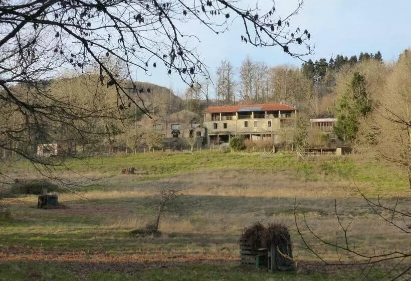 ベッドアンドブレックファースト B And B Sycomore, La Bouriotte