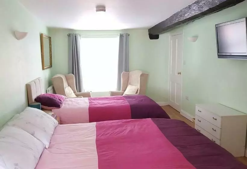تختخواب و صبحانه Brookside Cottage