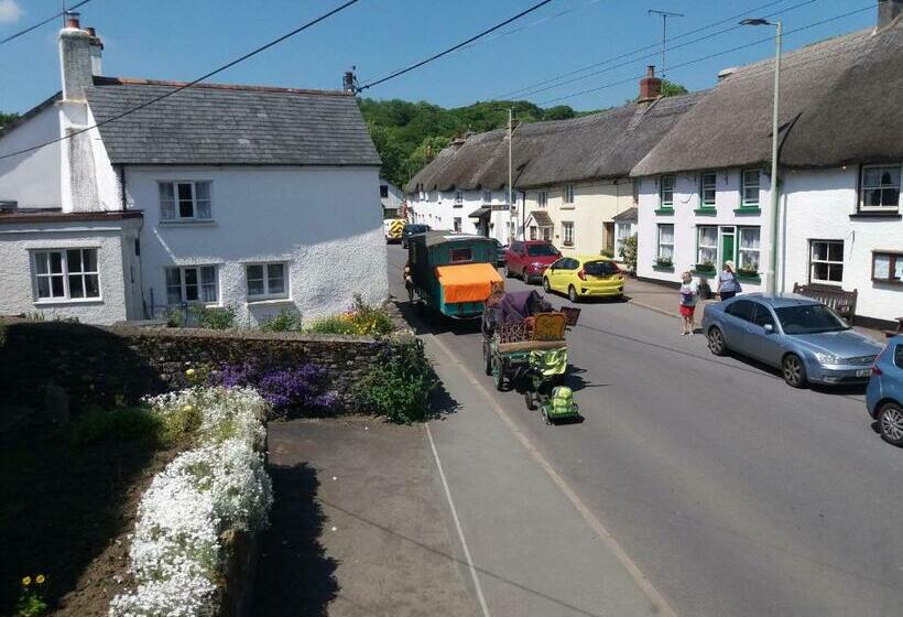 ベッドアンドブレックファースト Brookside Cottage