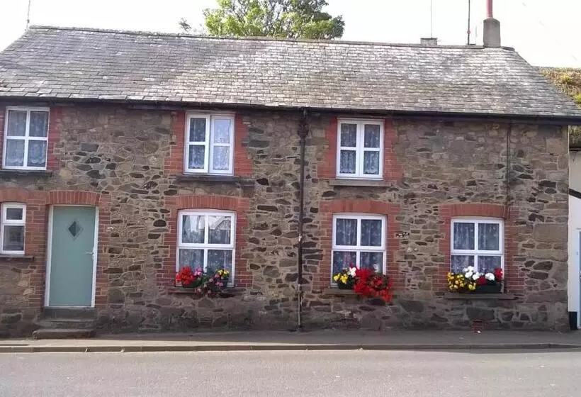 تختخواب و صبحانه Brookside Cottage