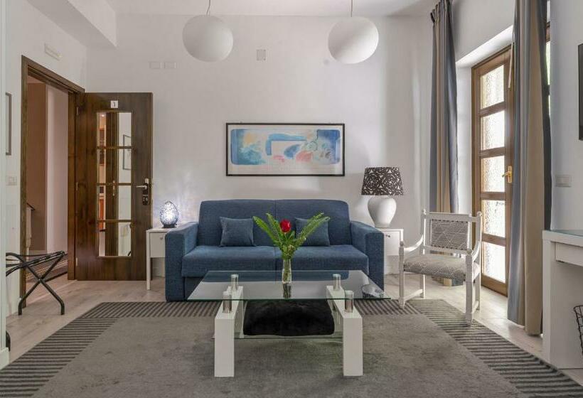 مبيت وإفطار Donna Laura