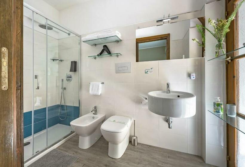 مبيت وإفطار Donna Laura