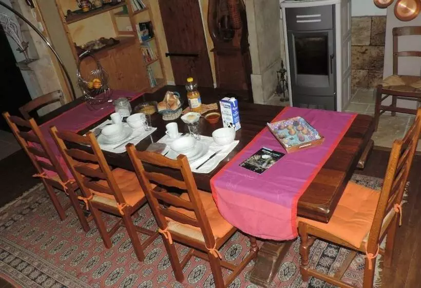 Aamiaismajoitus (B&B) Le Mas De Cascabel