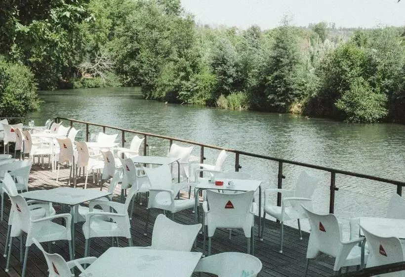 Aamiaismajoitus (B&B) Magnolias Cottage