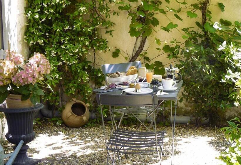 تختخواب و صبحانه Maison Piloni