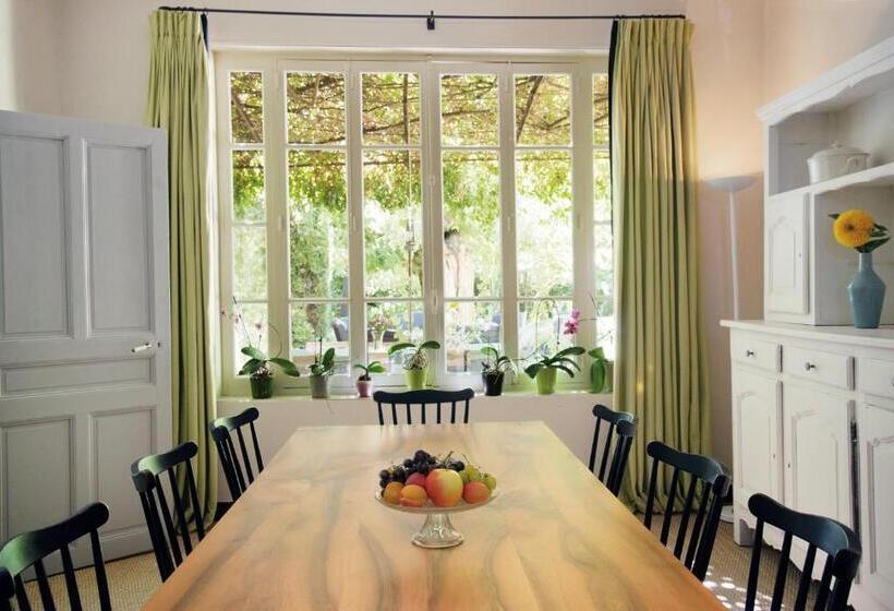 تختخواب و صبحانه Maison Piloni