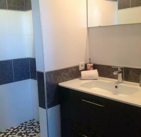 Aamiaismajoitus (B&B) Villa Chanteraine