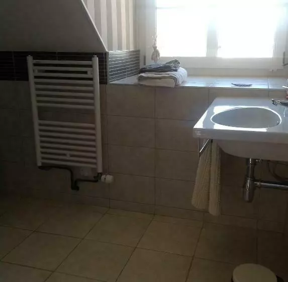 Aamiaismajoitus (B&B) Villa Chanteraine