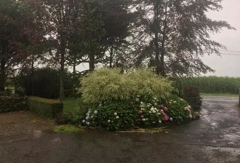 Aamiaismajoitus (B&B) Villa Chanteraine