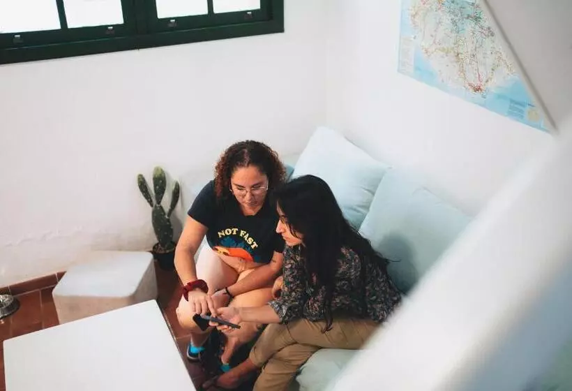 ペンション Cactus Hostel