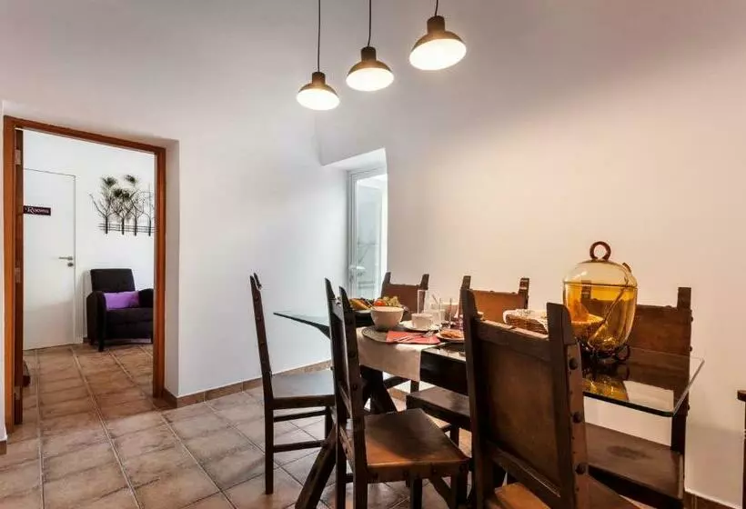 Pension Peacock House