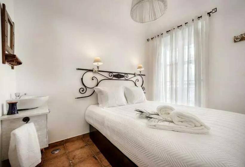 Pension Peacock House