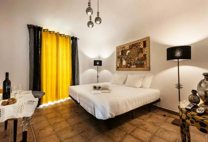 Pension Peacock House