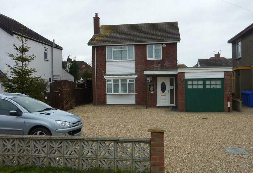 פנסיון Y Not Guest House