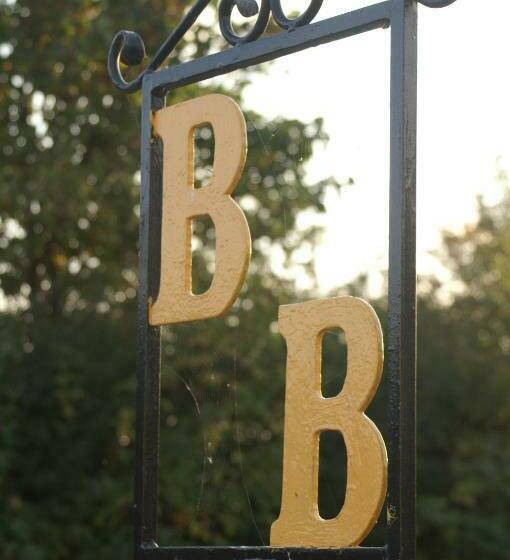 פנסיון Y Not Guest House