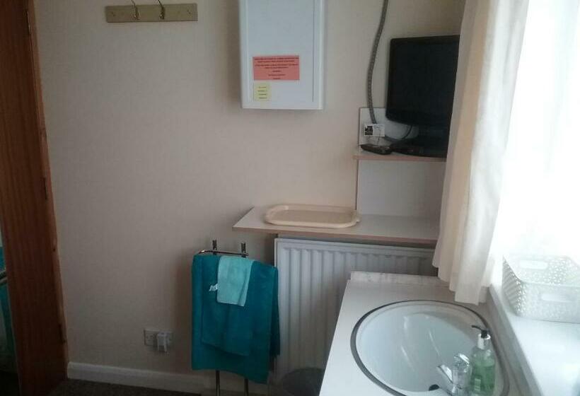 פנסיון Y Not Guest House