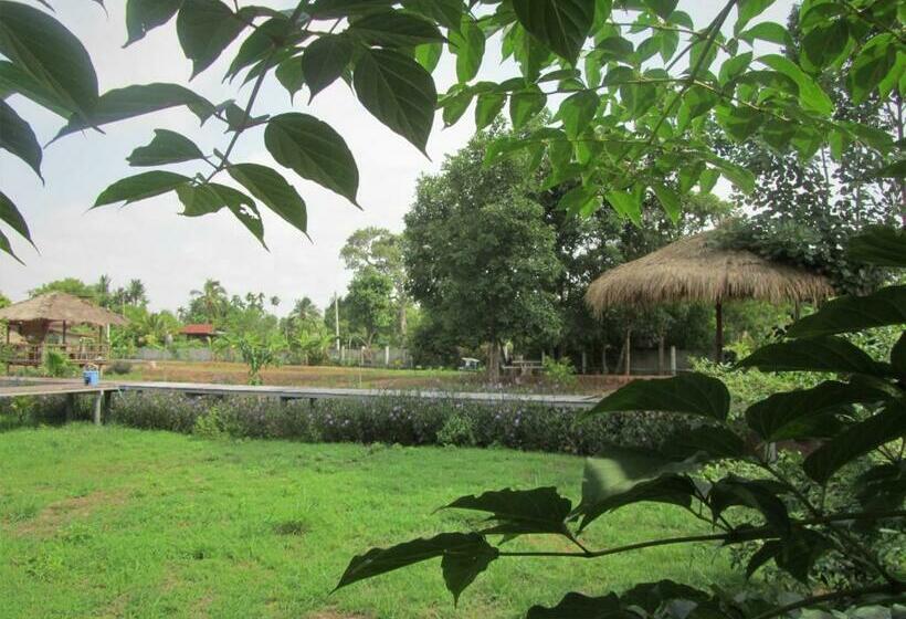 Resort Baan Thung Home Stay