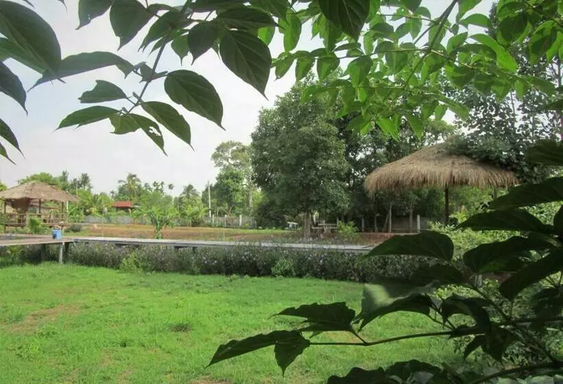 Lomakeskus Baan Thung Home Stay