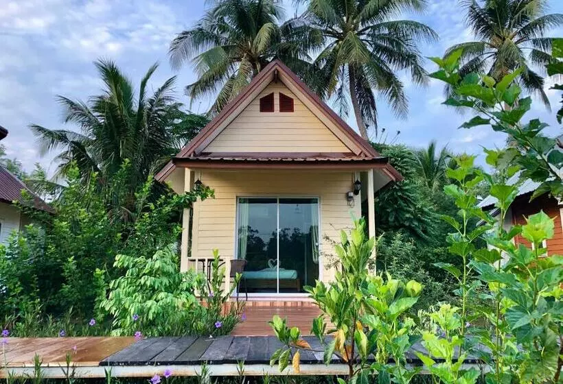 Lomakeskus Baan Thung Home Stay