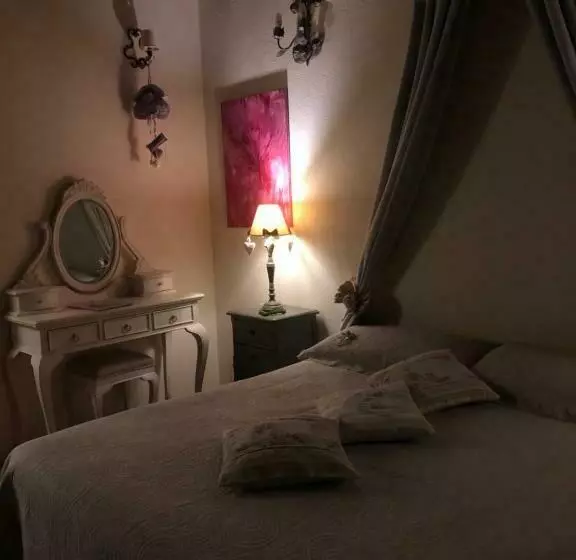 تختخواب و صبحانه Gallo Delle Pille