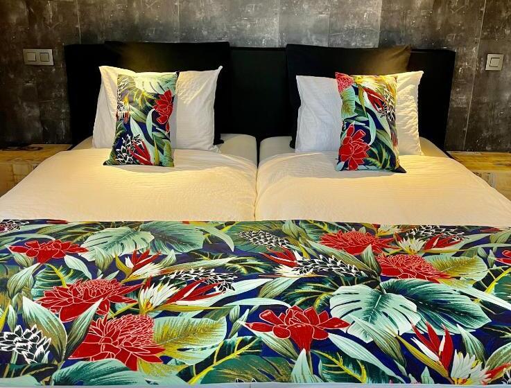 تختخواب و صبحانه Un Matin Au Jardin