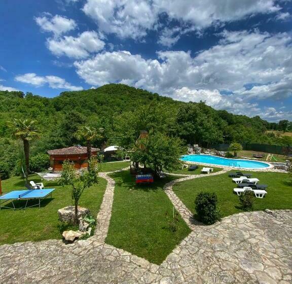 צימר Villa Aresini