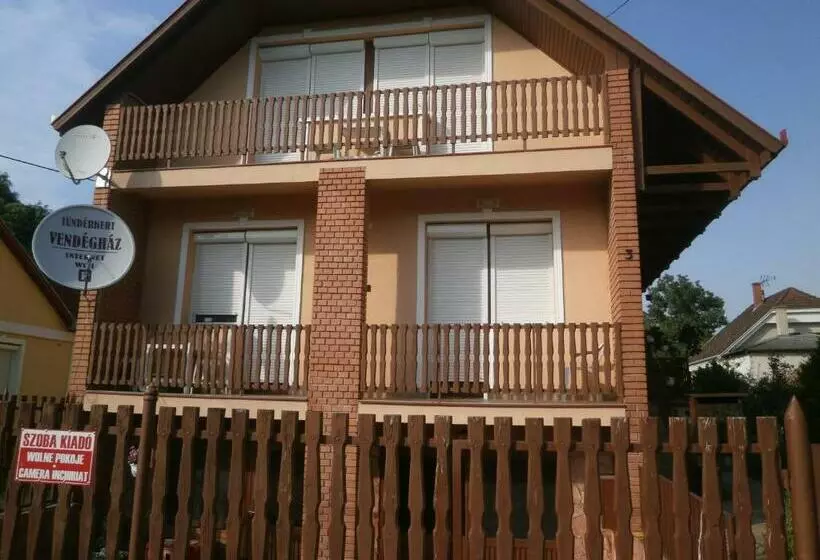 ペンション Tündérkert Apartmanok
