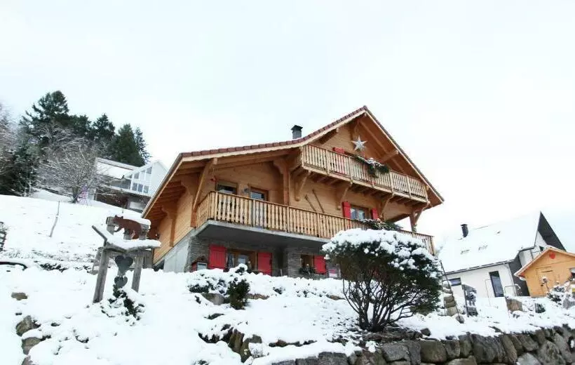 Aamiaismajoitus (B&B) Au Bout Du Chemin