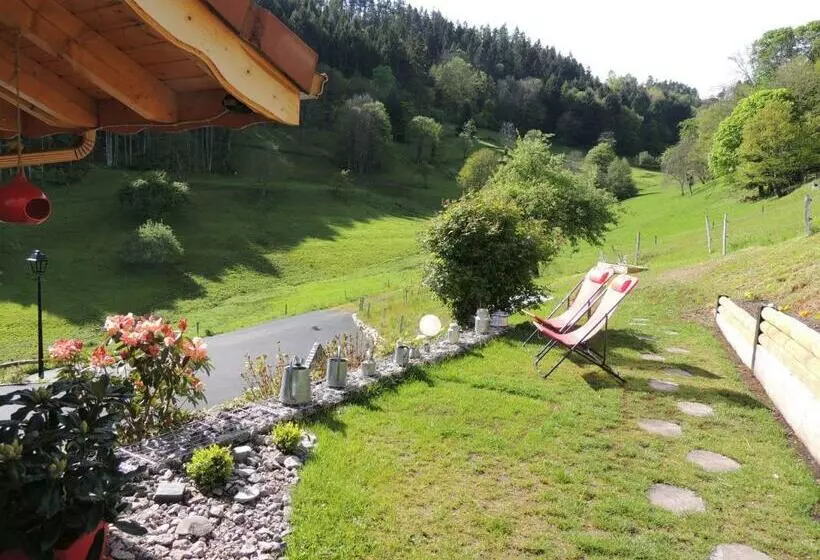 Aamiaismajoitus (B&B) Au Bout Du Chemin