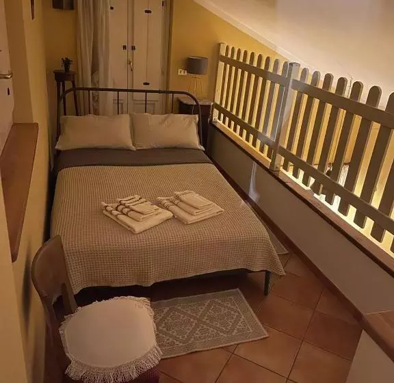 تختخواب و صبحانه Bella Gavi   Natura E Relax