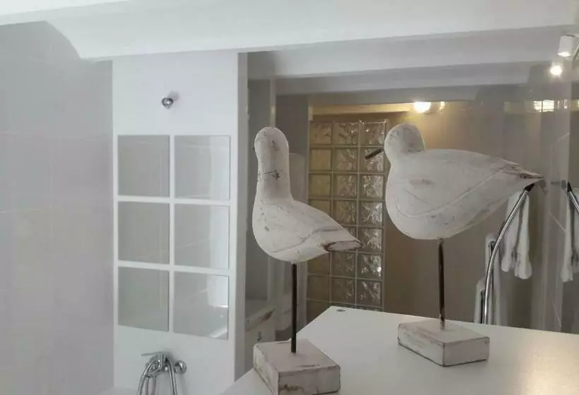 تختخواب و صبحانه Casa Blanca