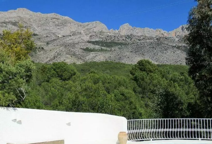 تختخواب و صبحانه Casa Blanca