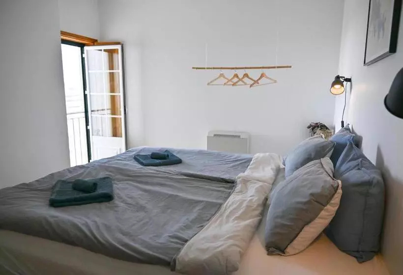 Bed and Breakfast Surf Lodge   Villa Dos Irmãos