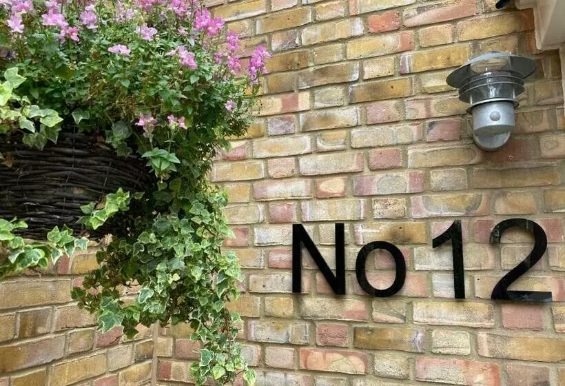 Aamiaismajoitus (B&B) No 12