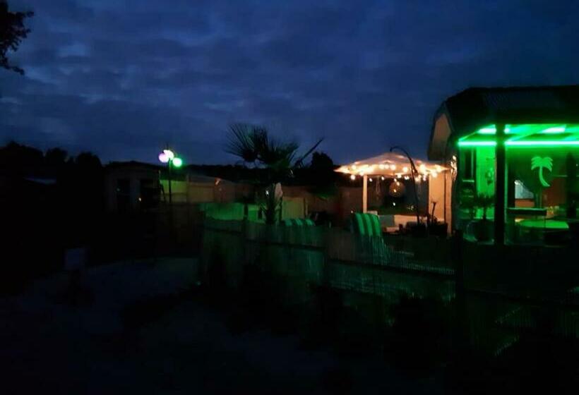 ベッドアンドブレックファースト Naturistenlogement Op Flevonatuur