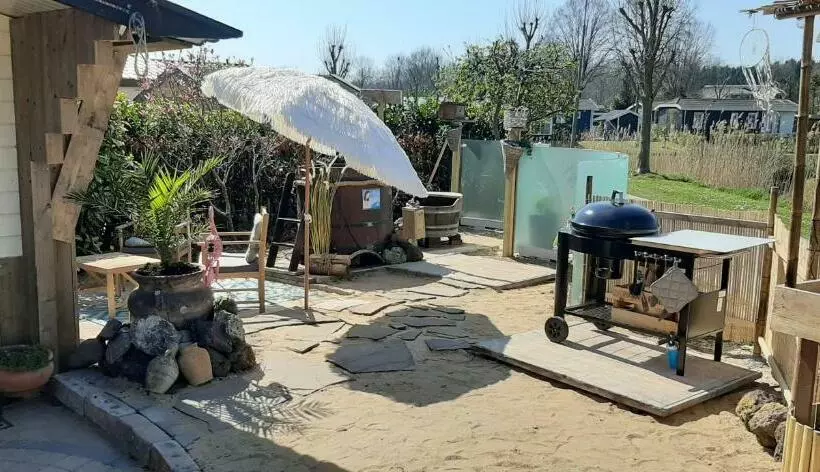 ベッドアンドブレックファースト Naturistenlogement Op Flevonatuur