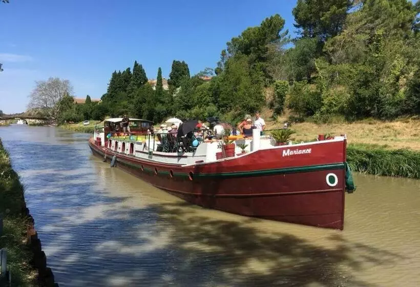 ベッドアンドブレックファースト Bateau Mariance