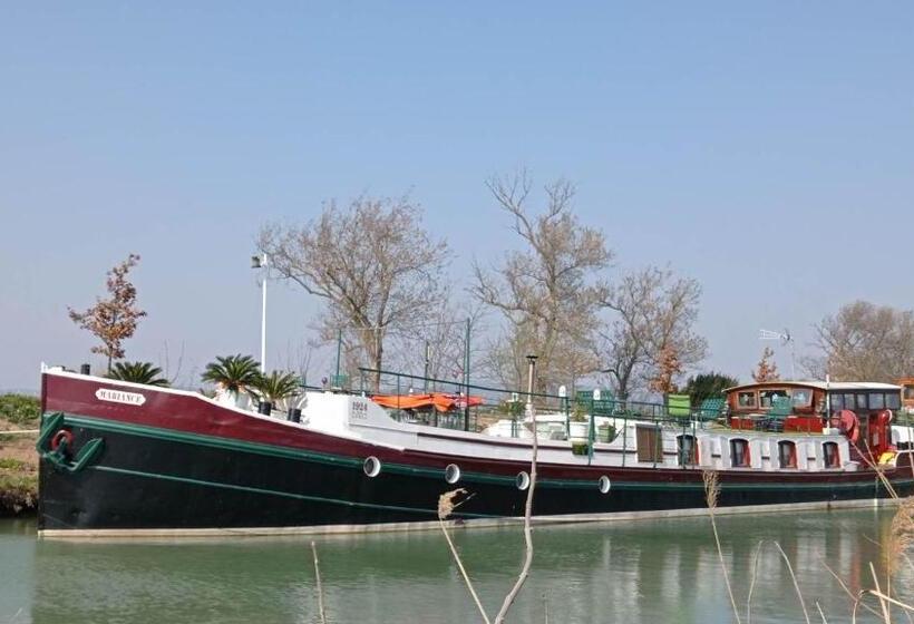 مبيت وإفطار Bateau Mariance