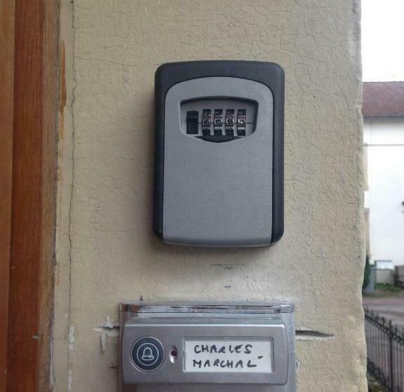 مبيت وإفطار Charles