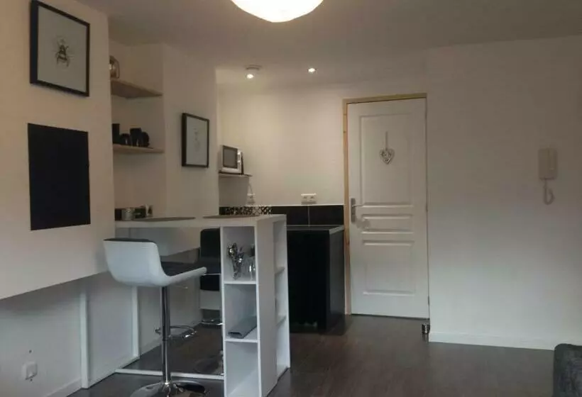 Aamiaismajoitus (B&B) Charles