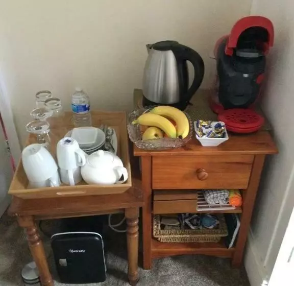 ベッドアンドブレックファースト Endearing Edwardian House In Quaint Deal, Kent