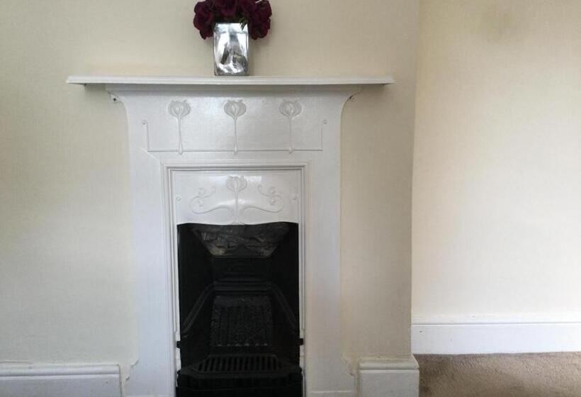 مبيت وإفطار Endearing Edwardian House In Quaint Deal, Kent