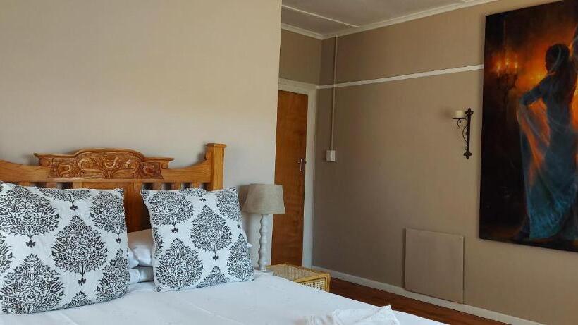 مبيت وإفطار Middelfontein Farm