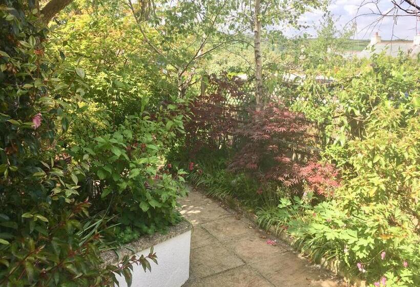 ベッドアンドブレックファースト Wellingtons