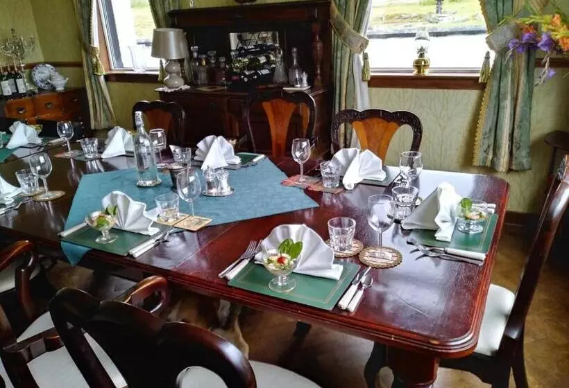 Hotelli Garvault House