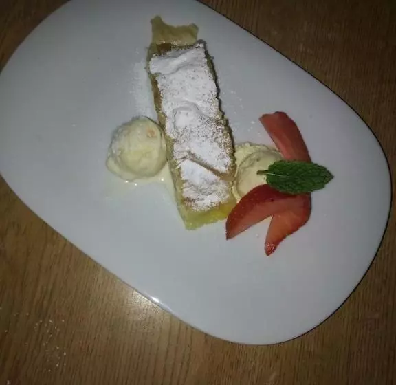 Hotelli Garvault House